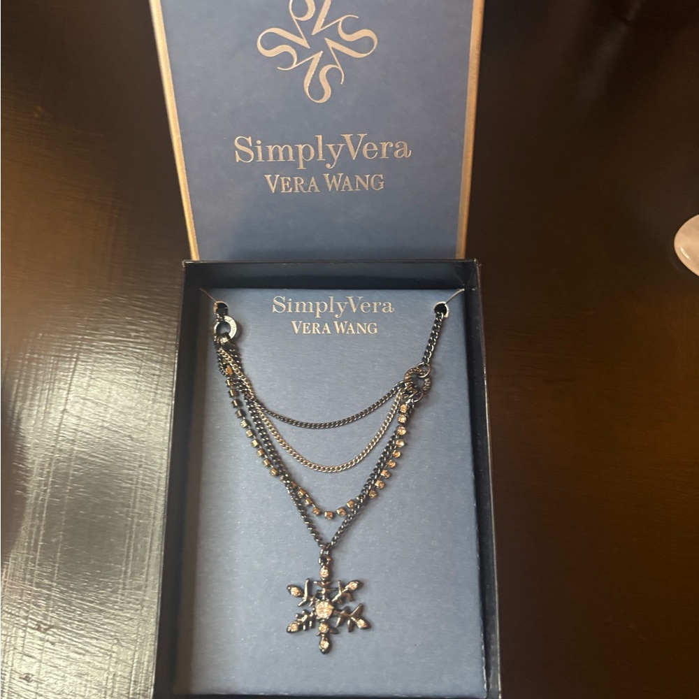 Simply Vera Vera Wang Silver Necklace with Snowflake Pendant